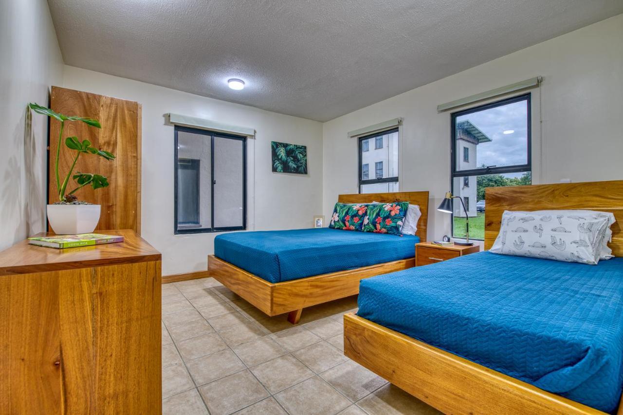 Golden Getaway Apartments Либерия Экстерьер фото
