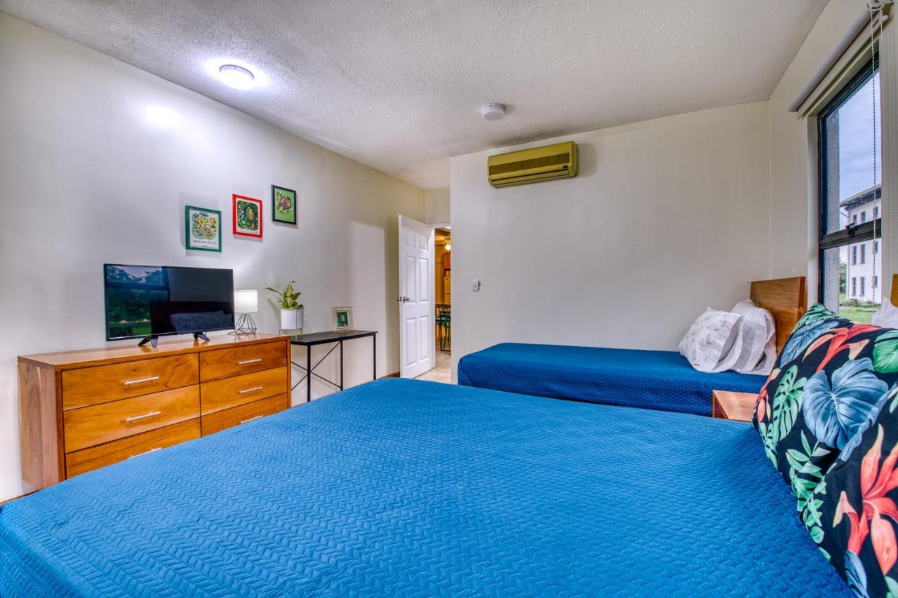 Golden Getaway Apartments Либерия Экстерьер фото