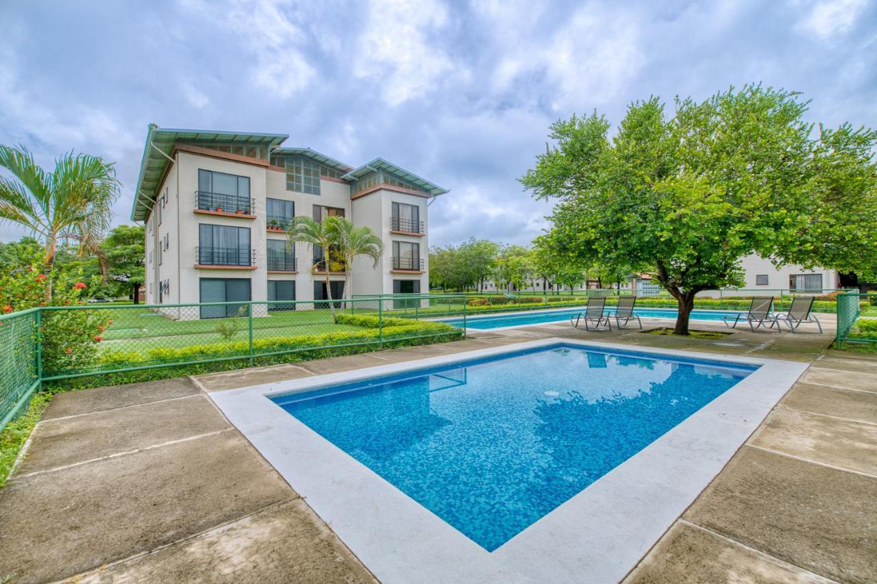 Golden Getaway Apartments Либерия Экстерьер фото