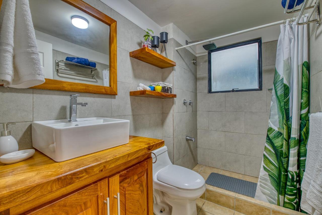 Golden Getaway Apartments Либерия Экстерьер фото
